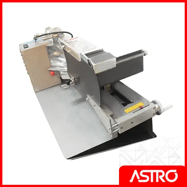 Mesin Bread Peeling Pemotong Pinggiran Roti SINMAG SX-30 Surabaya